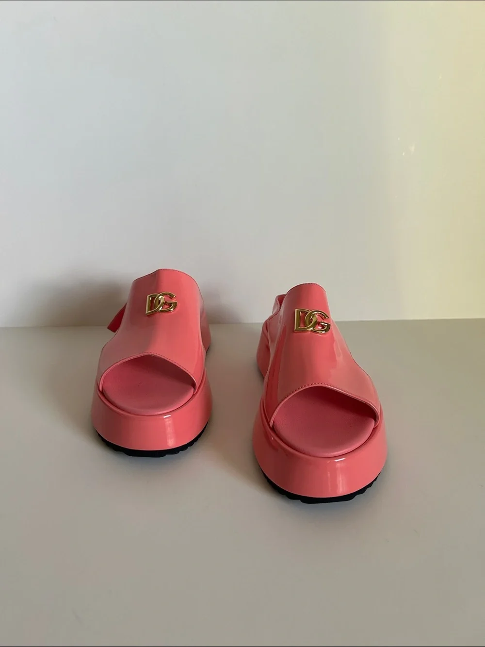 Dolce & Gabbana Hot Pink Patent DG Logo Platform Sandals